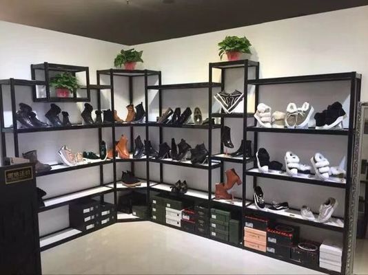 رفوف الأحذية المعدنية شعبية بسيطة التجزئة حامل عرض تصميم حسب الطلب